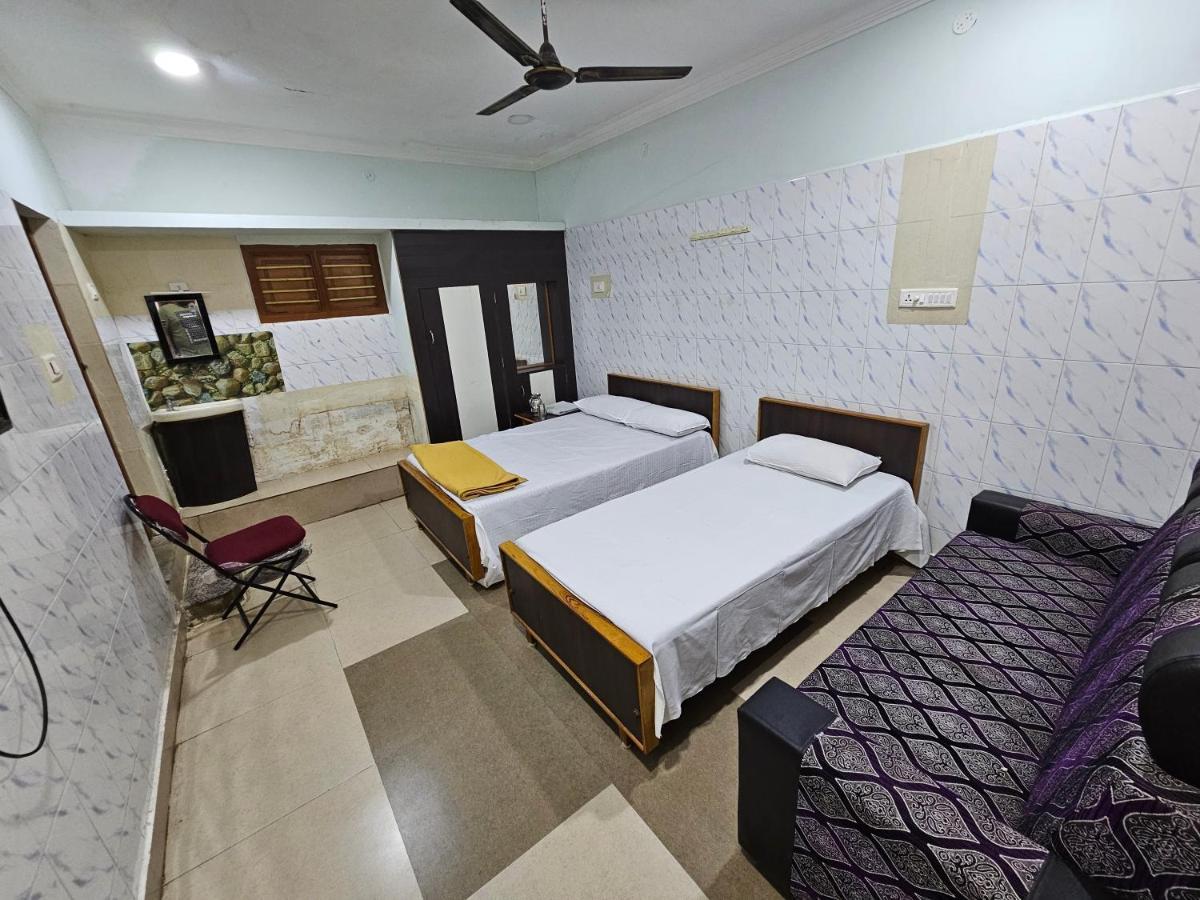 Arunachala Guest House Vriddhachalam ภายนอก รูปภาพ