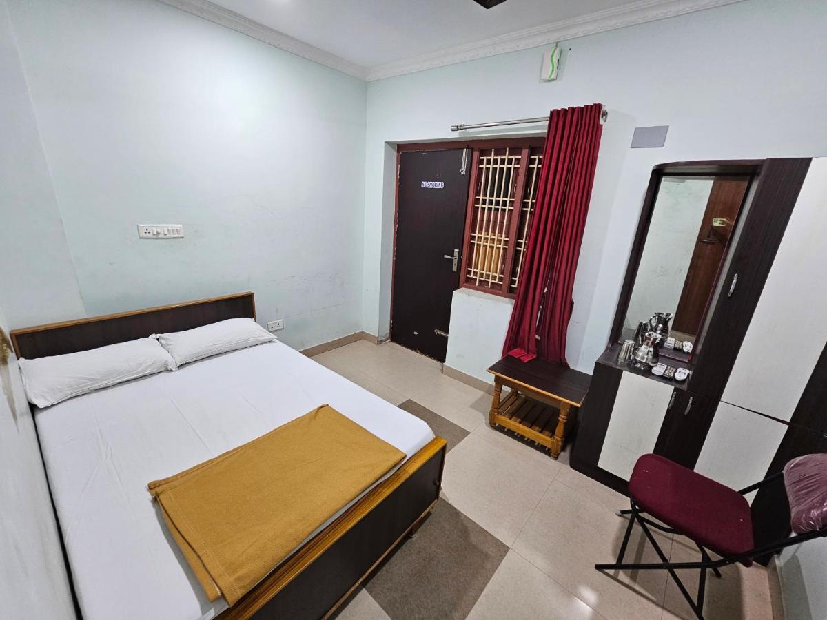 Arunachala Guest House Vriddhachalam ภายนอก รูปภาพ
